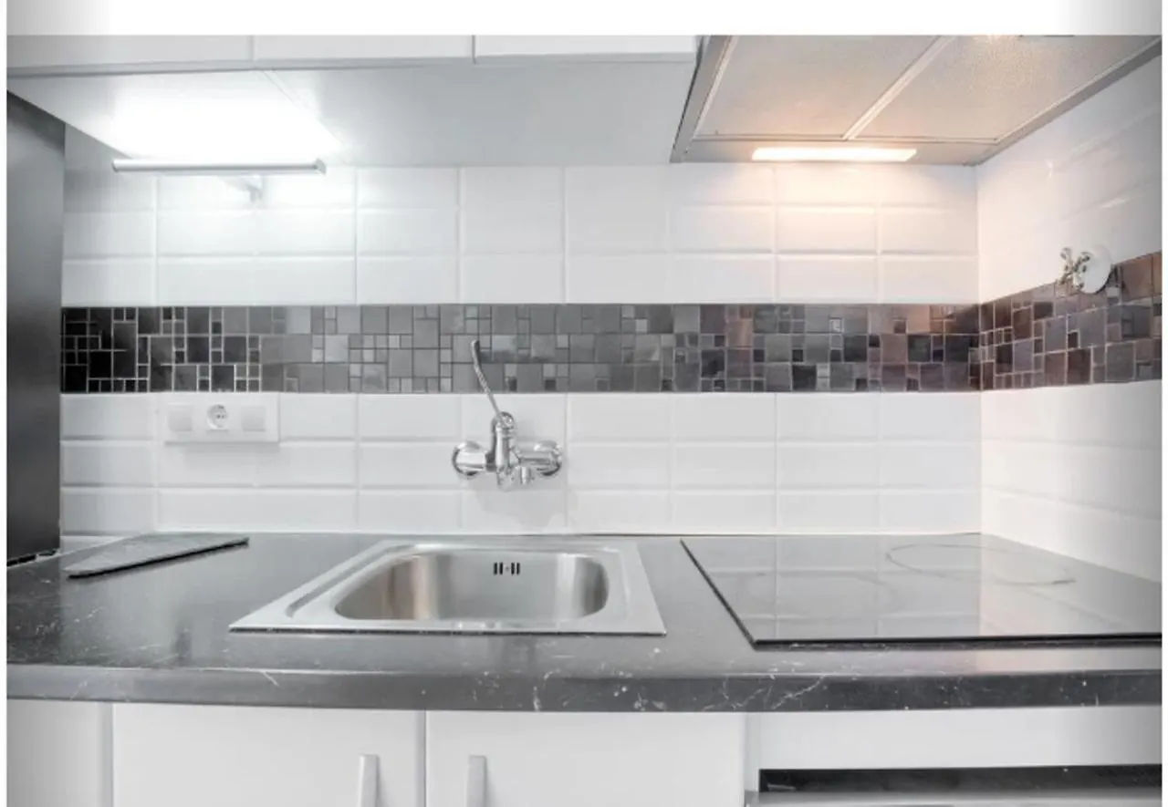 One Bedroom Flat In Fenals Lloret De Mar For 4 People 0*,  スペイン