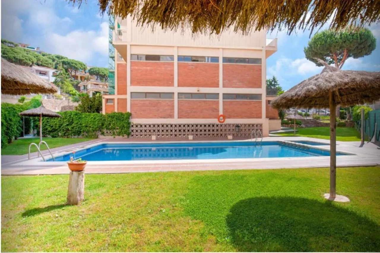 One Bedroom Flat In Fenals Lloret De Mar For 4 People アパート